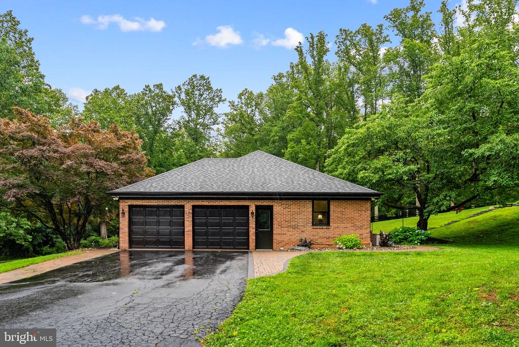 5920 HUNTON WOOD DRIVE