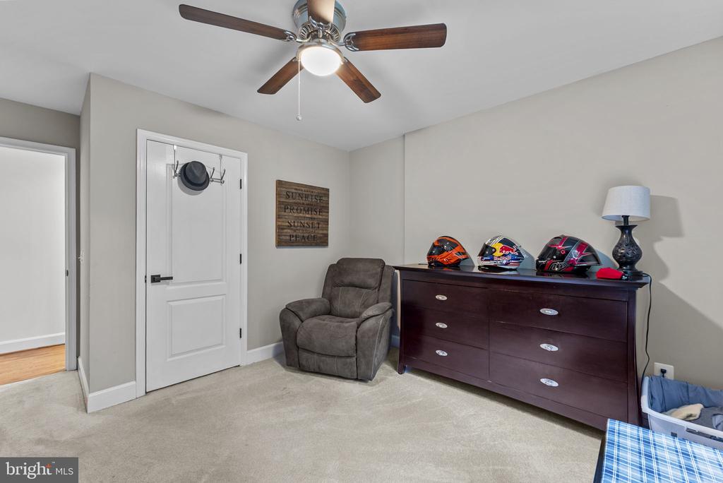5920 HUNTON WOOD DRIVE