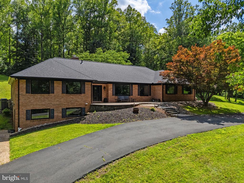 5920 HUNTON WOOD DRIVE