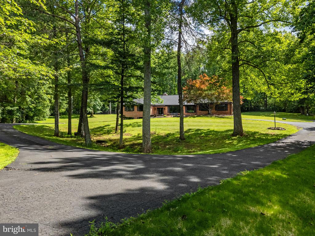 5920 HUNTON WOOD DRIVE