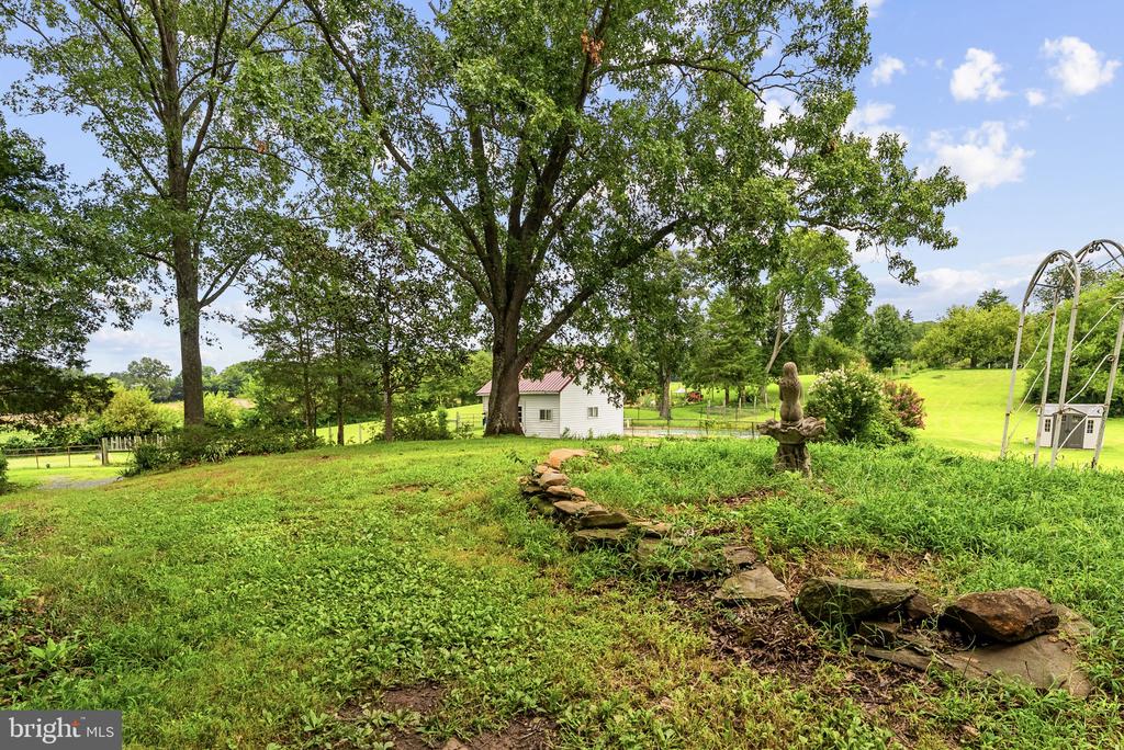 10401 GREEN ROAD