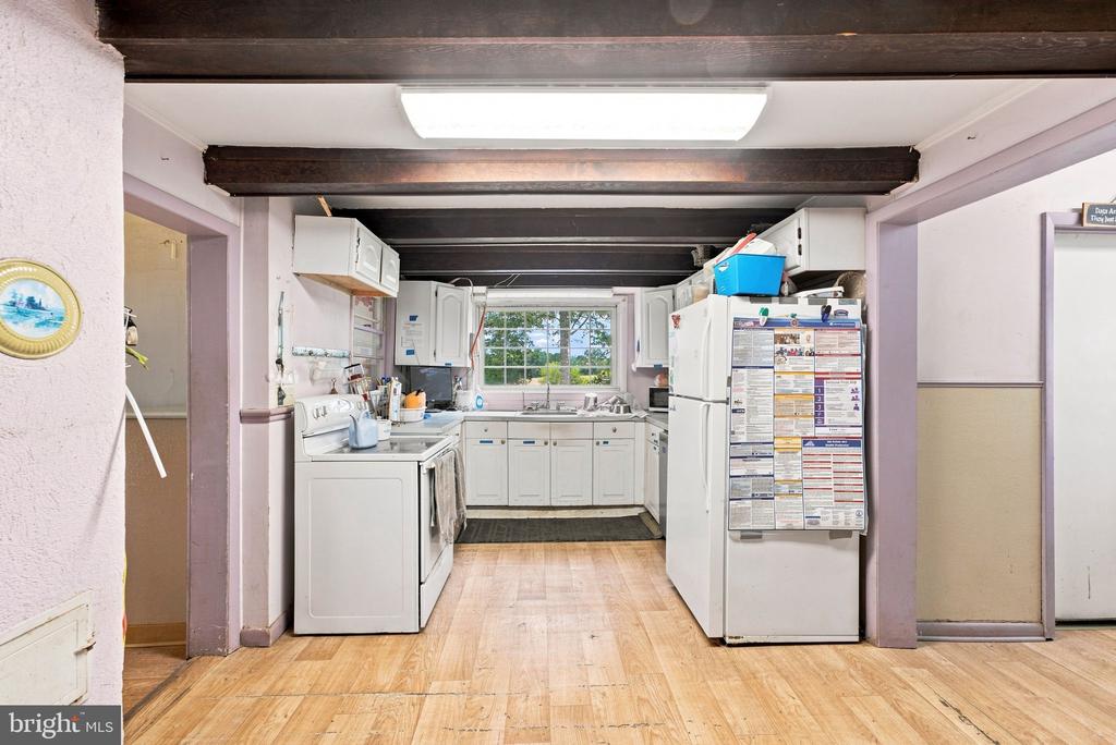 10401 GREEN ROAD