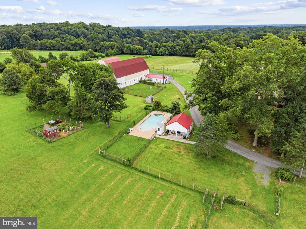 10401 GREEN ROAD