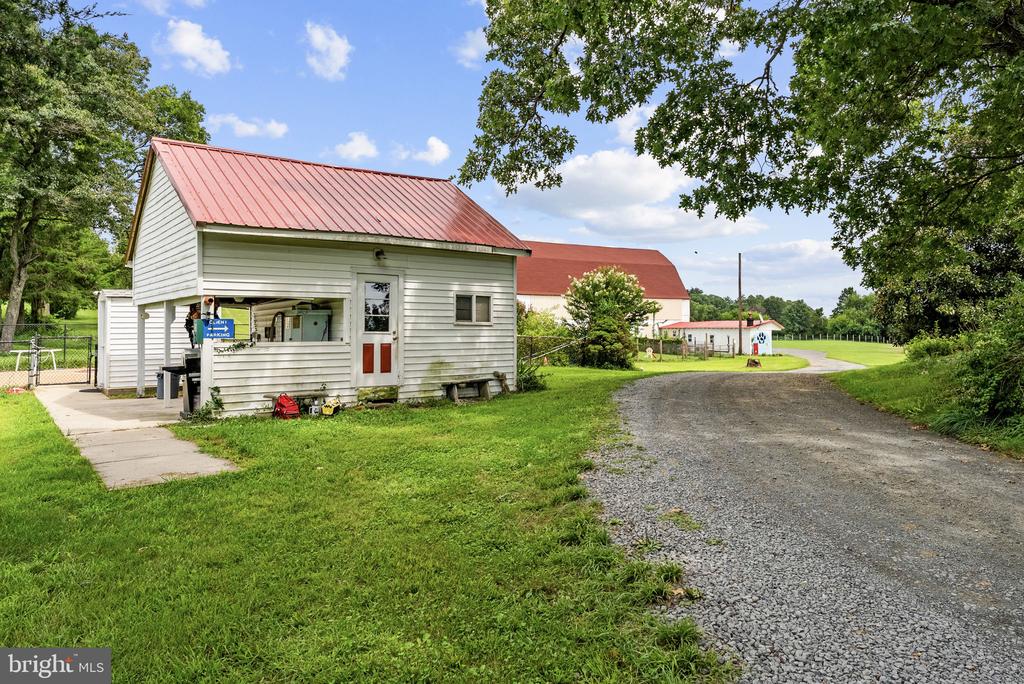10401 GREEN ROAD