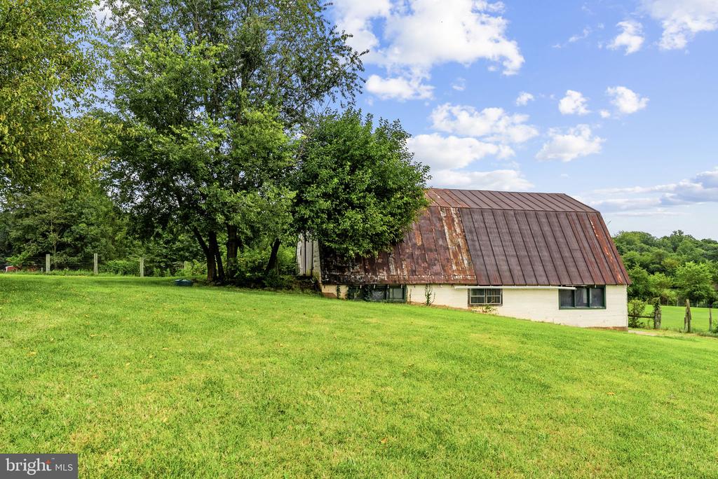 10401 GREEN ROAD