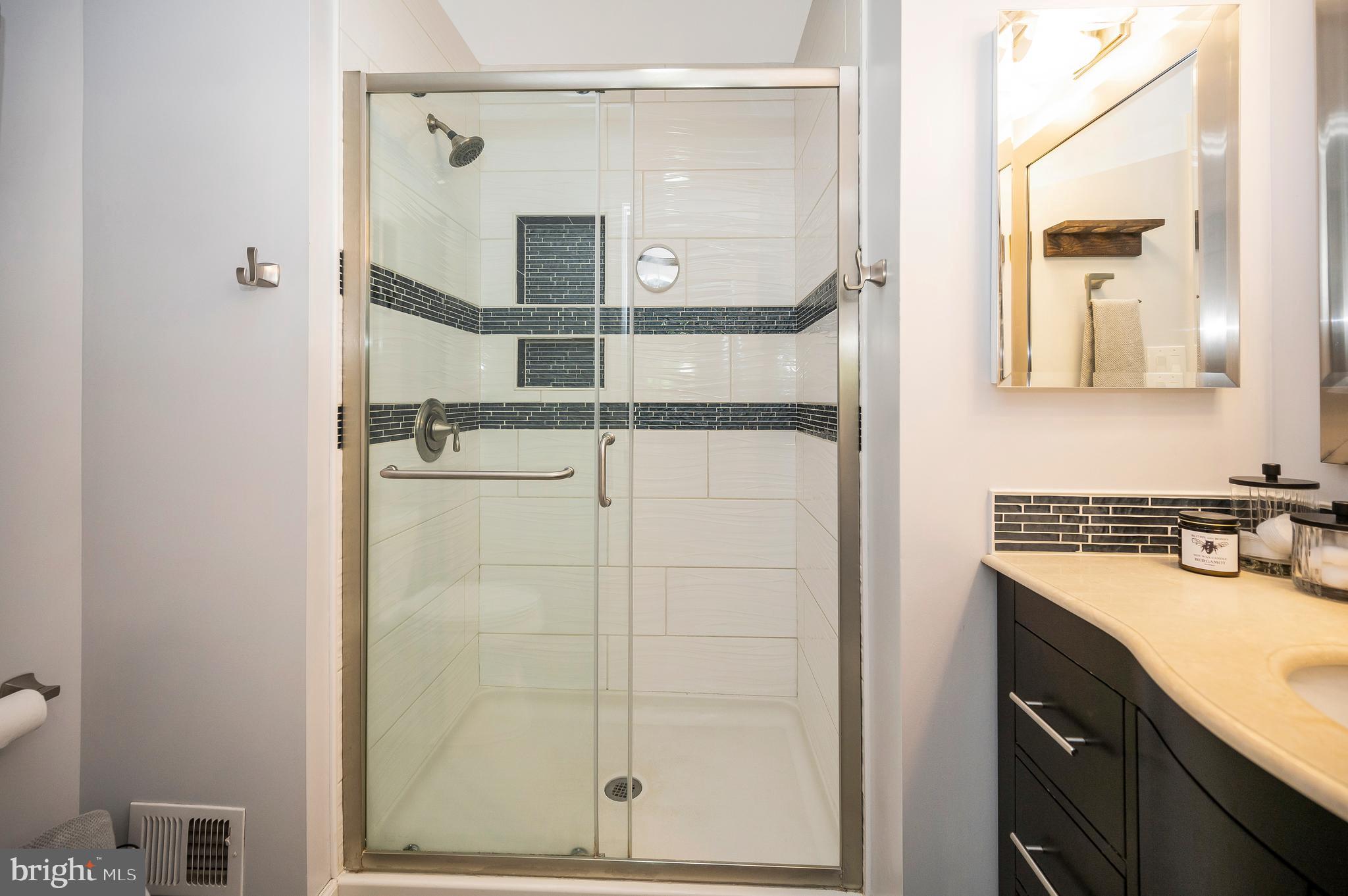 6164 FOREST CREEK COURT