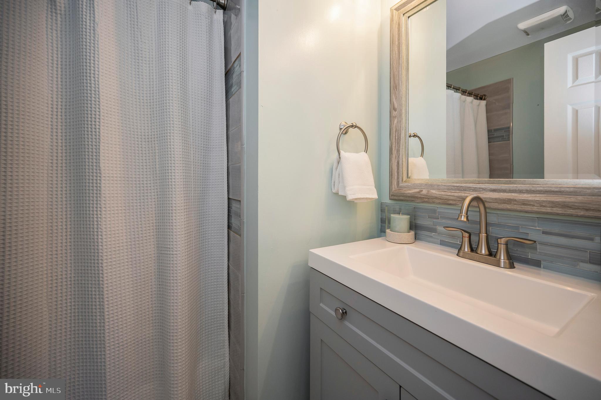 6164 FOREST CREEK COURT