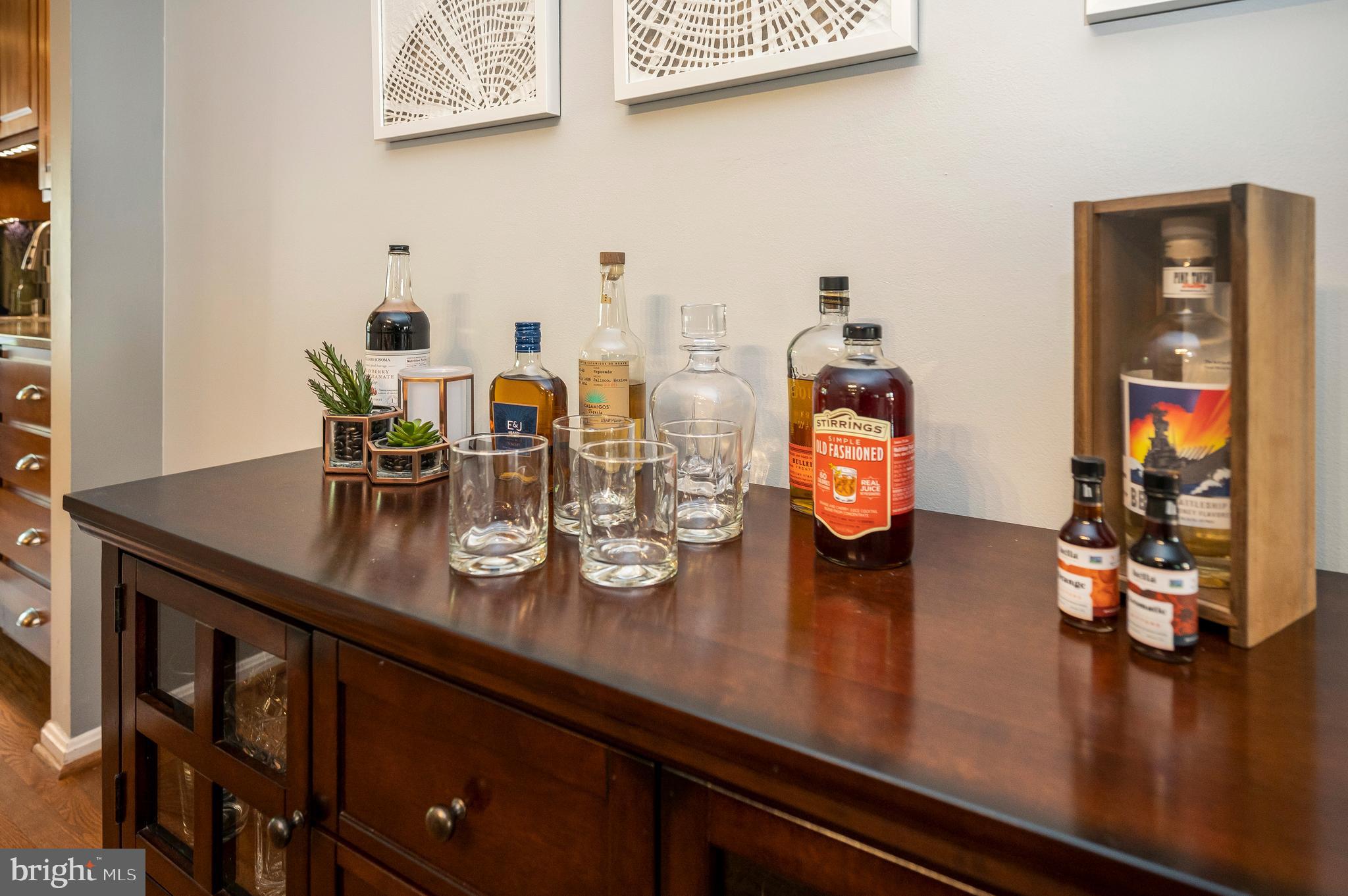 6164 FOREST CREEK COURT