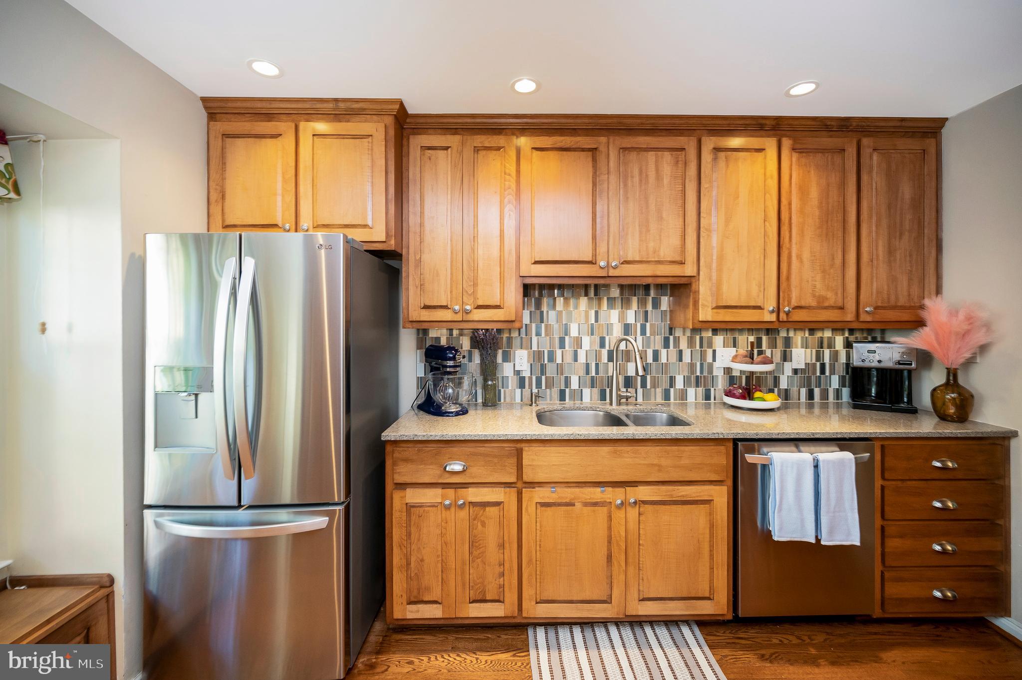 6164 FOREST CREEK COURT