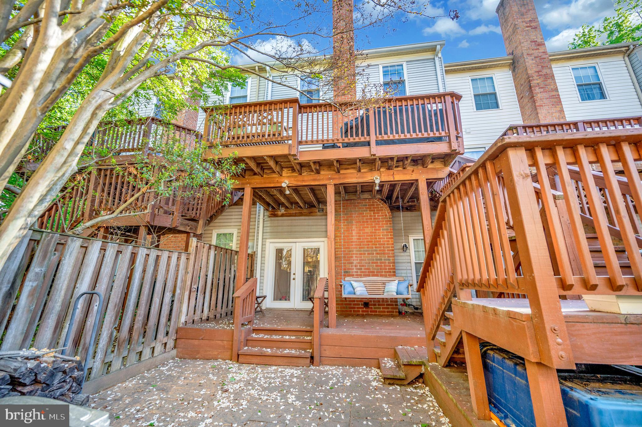 6164 FOREST CREEK COURT