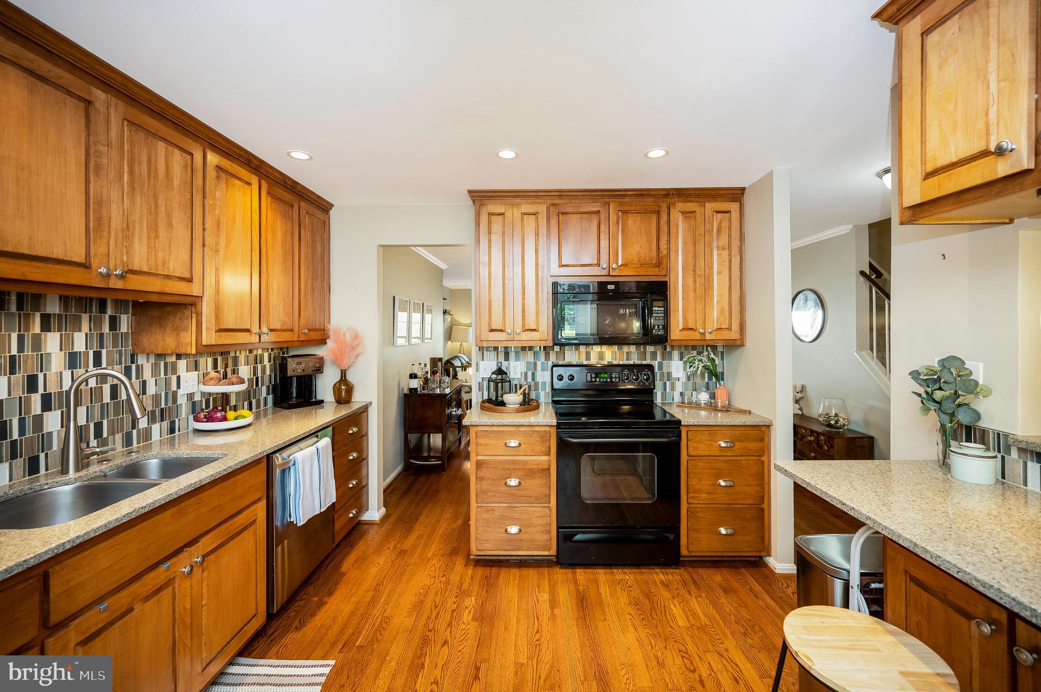 6164 FOREST CREEK COURT