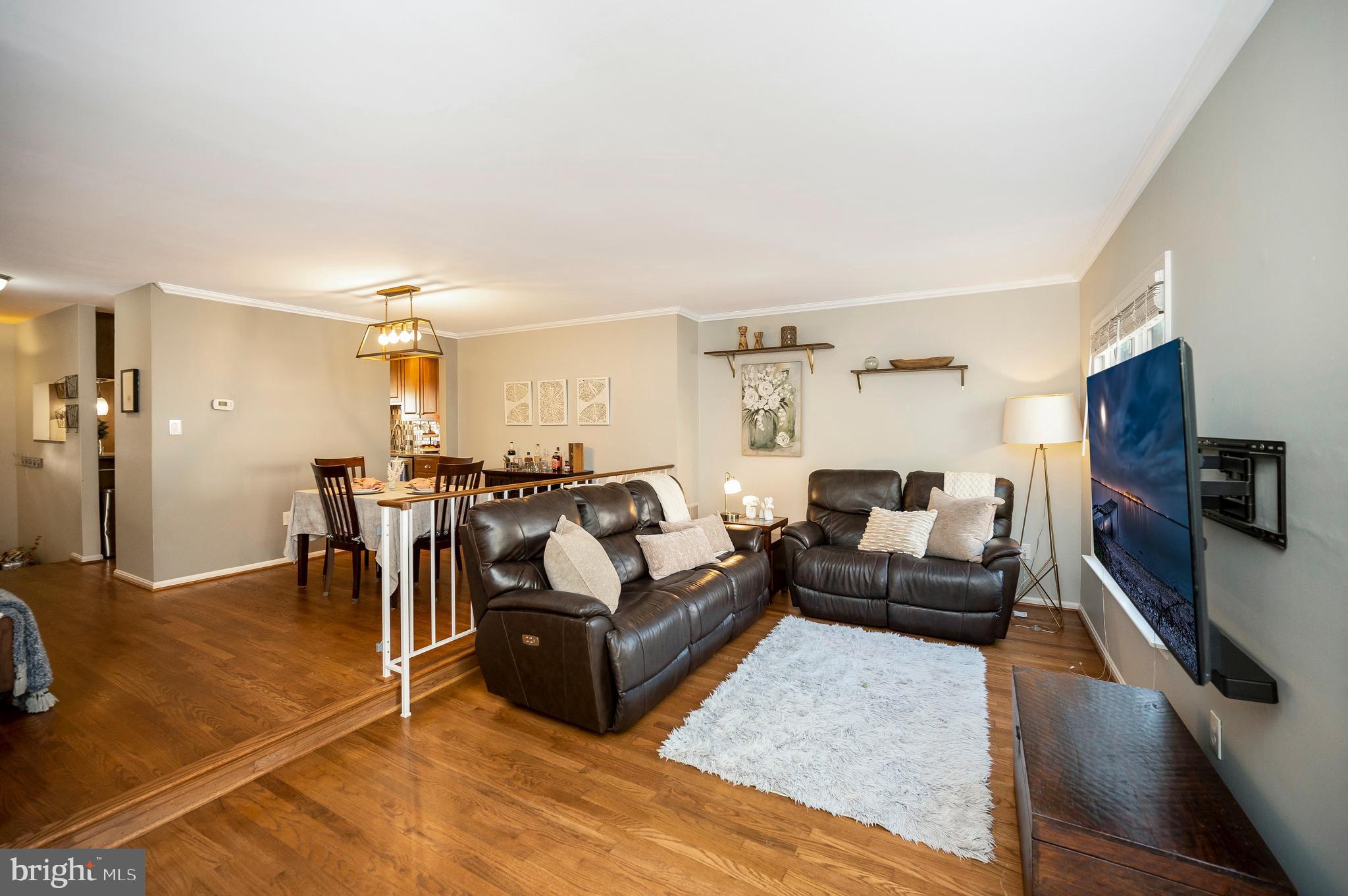 6164 FOREST CREEK COURT