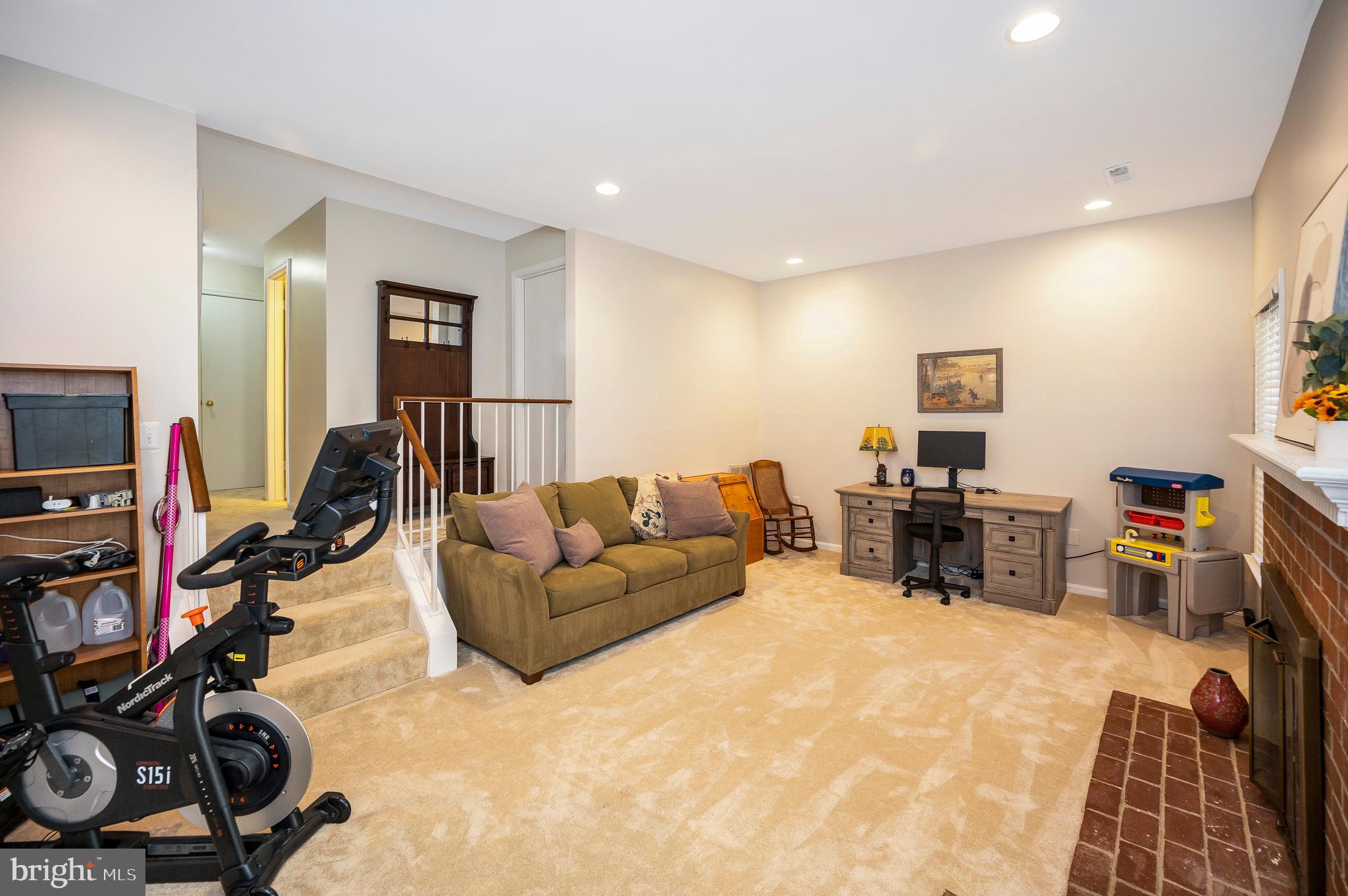 6164 FOREST CREEK COURT