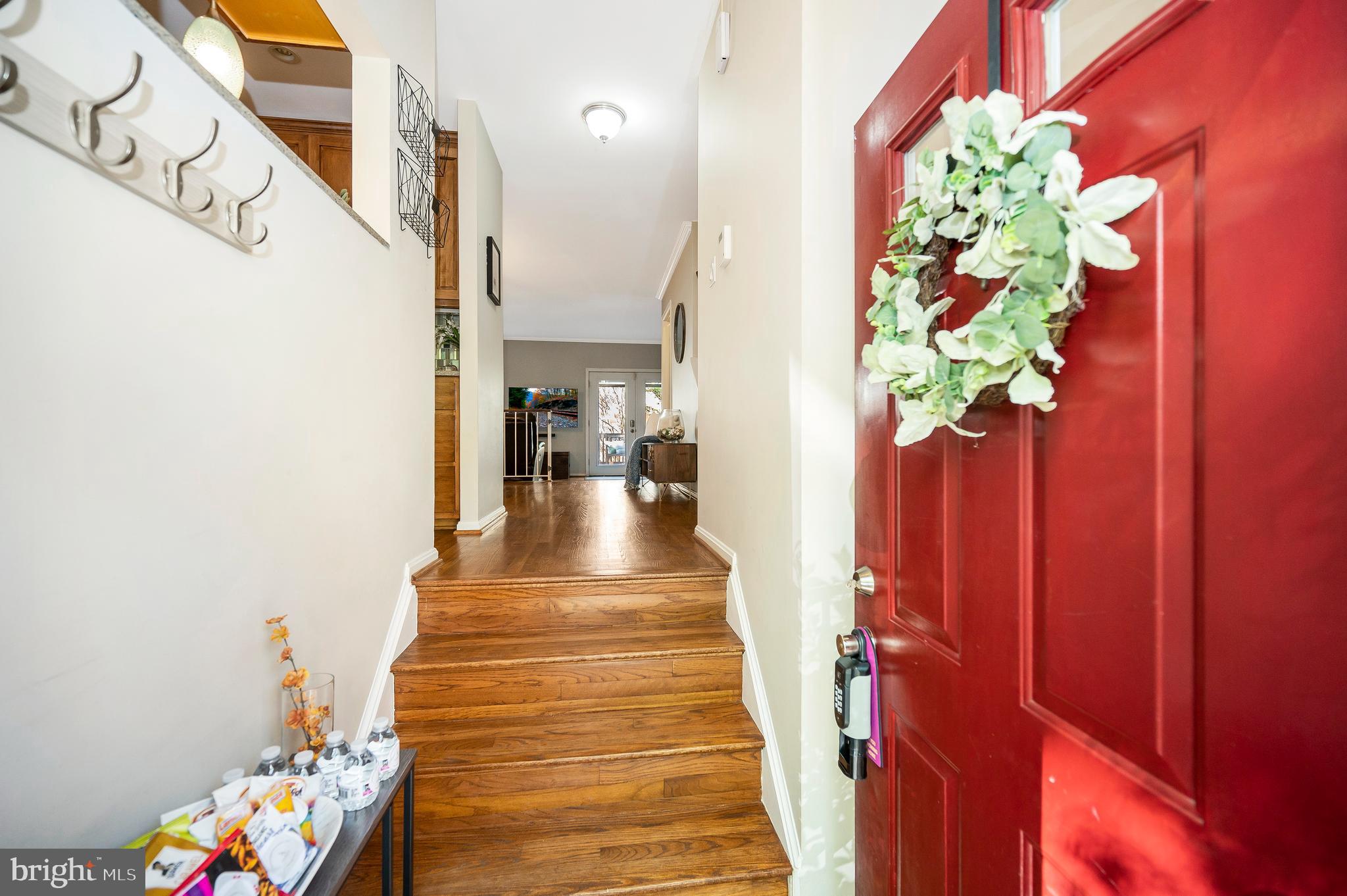 6164 FOREST CREEK COURT