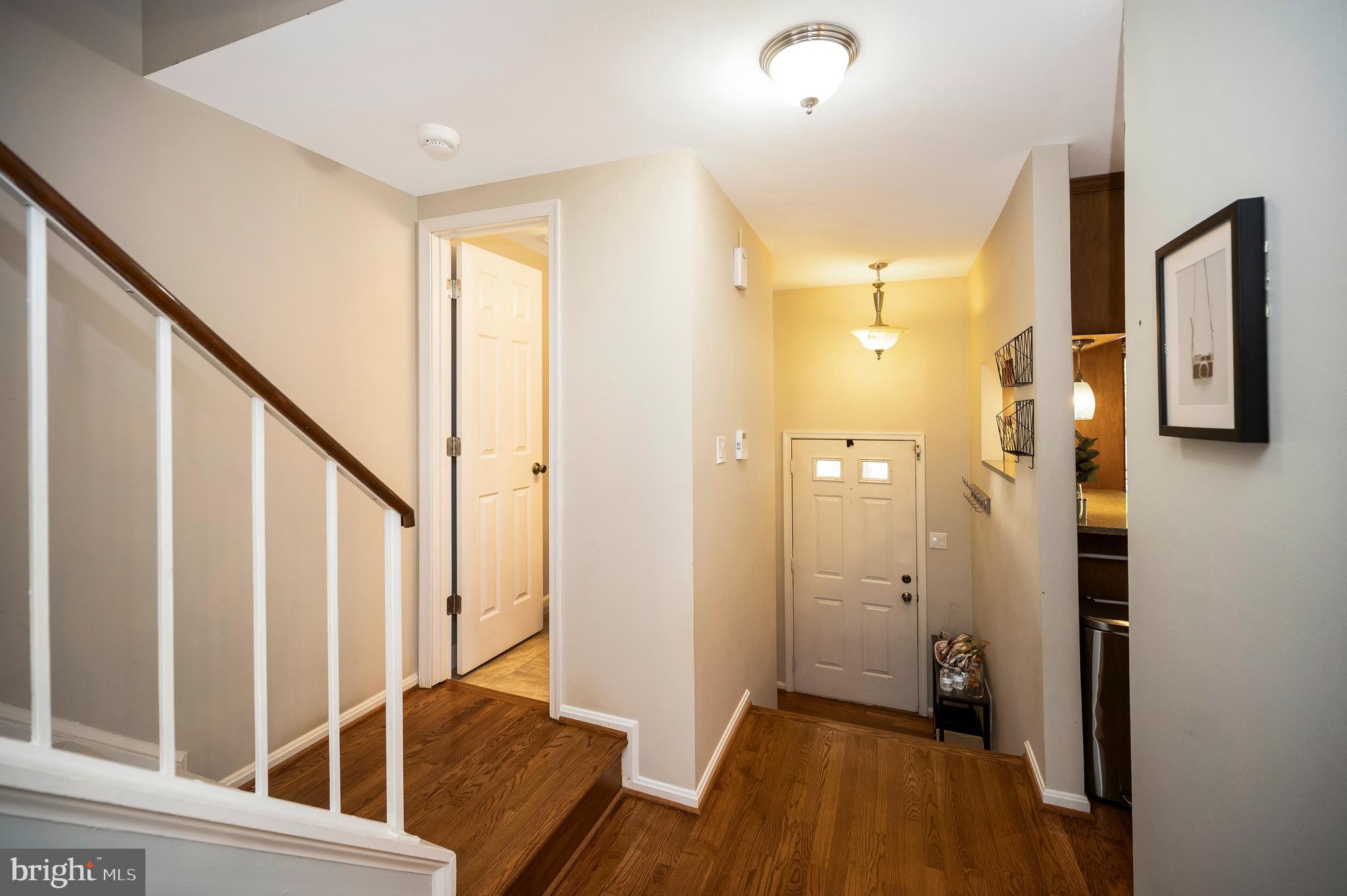 6164 FOREST CREEK COURT