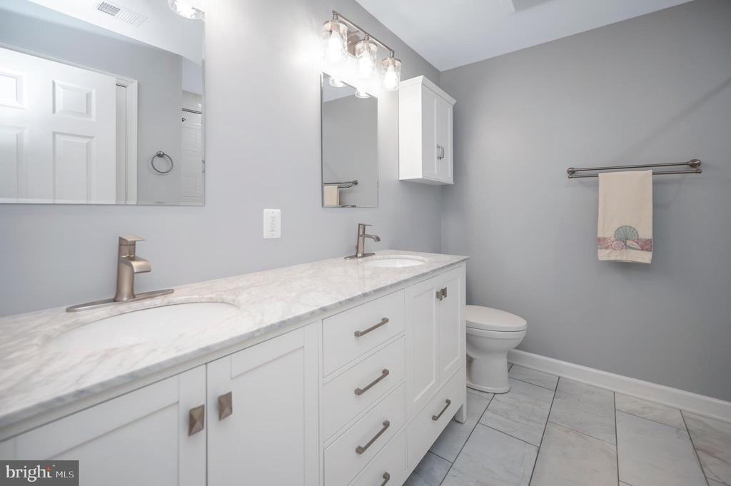 4611 TAPESTRY DRIVE