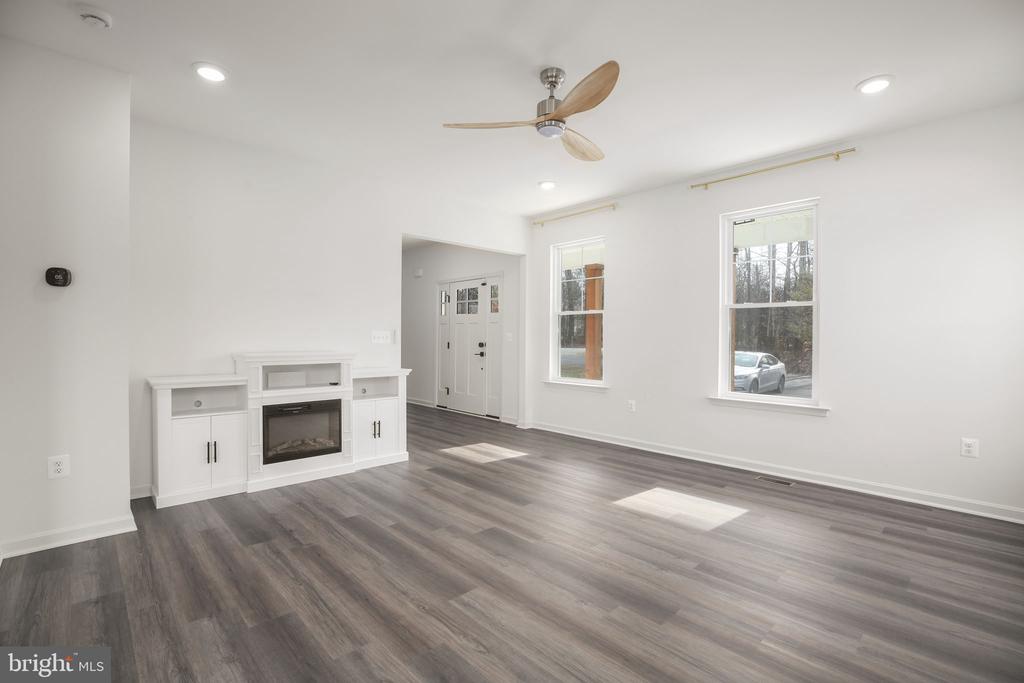 8399 INDEPENDENCE CIRCLE