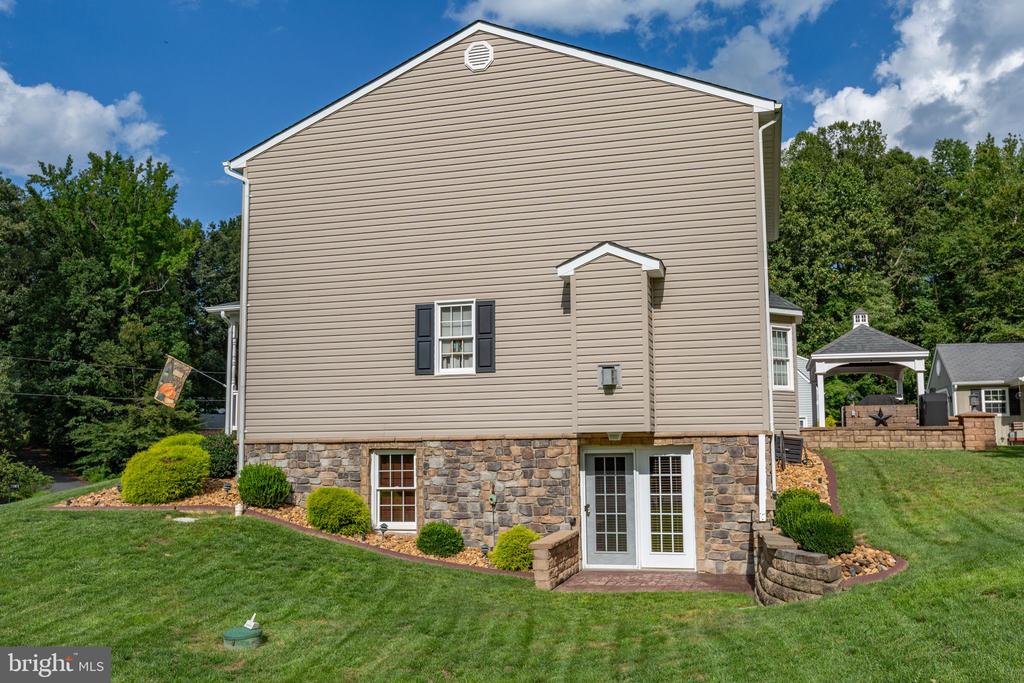 9140 MULLEN ROAD