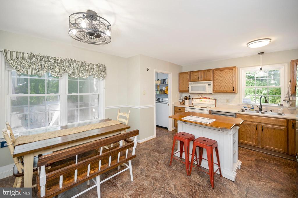 1021 BELSCHES ROAD
