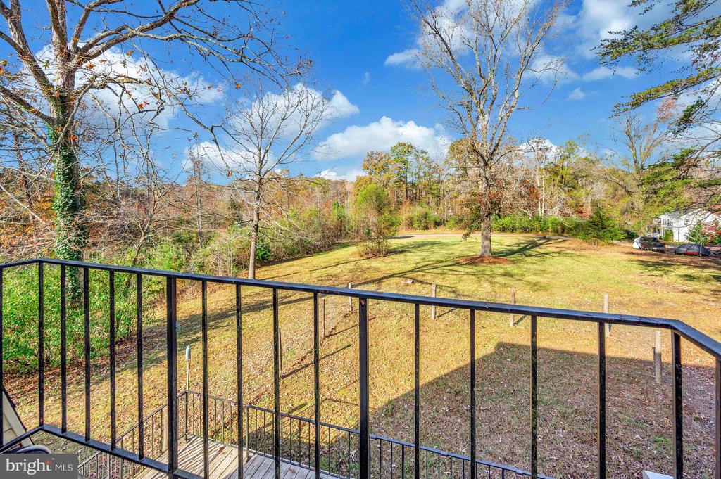 152 BAYS FARM DRIVE