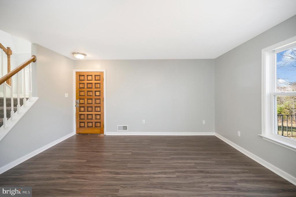 152 BAYS FARM DRIVE