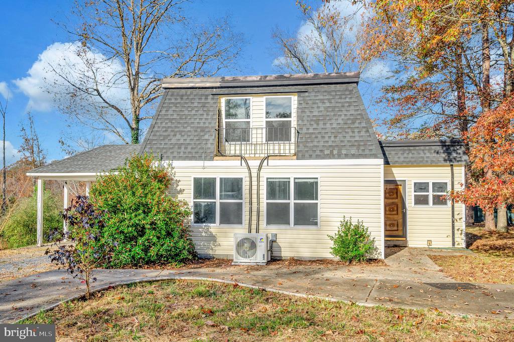 152 BAYS FARM DRIVE