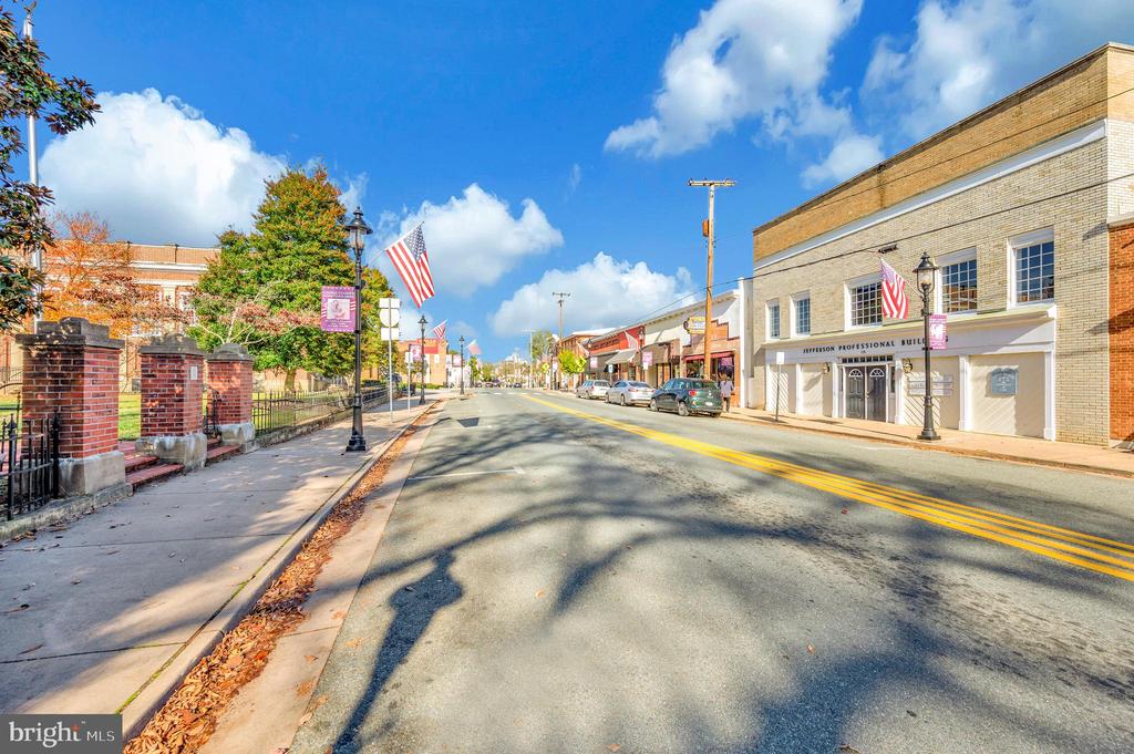 152 BAYS FARM DRIVE