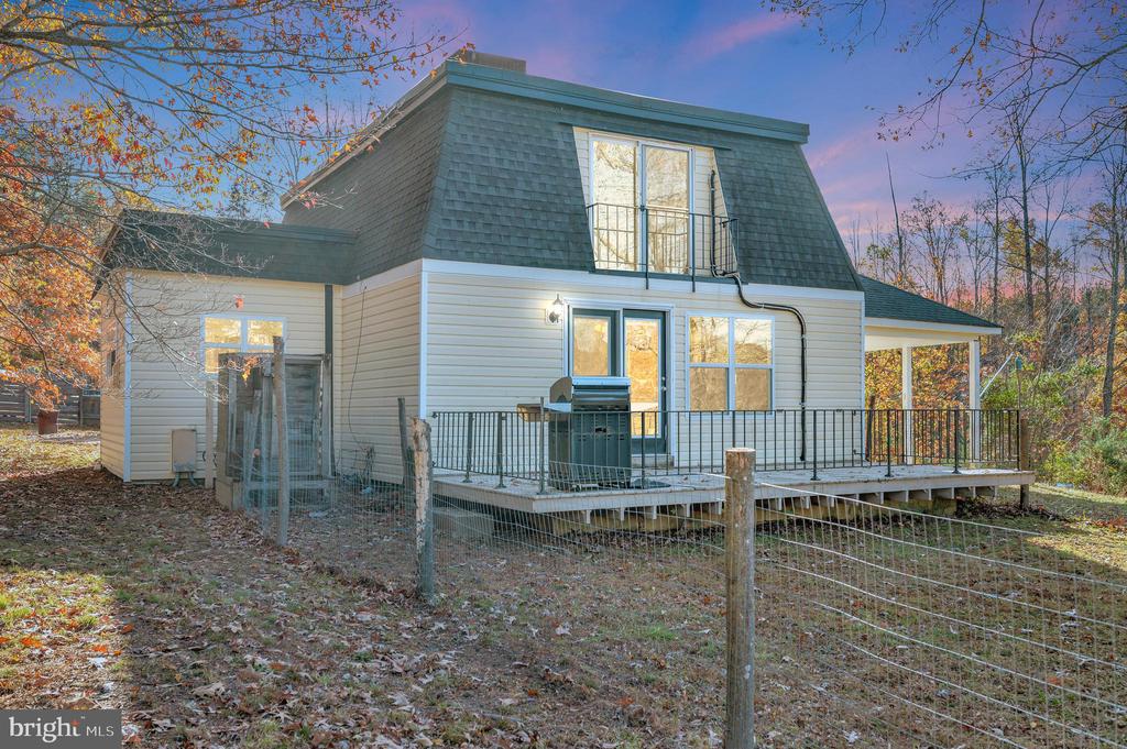 152 BAYS FARM DRIVE
