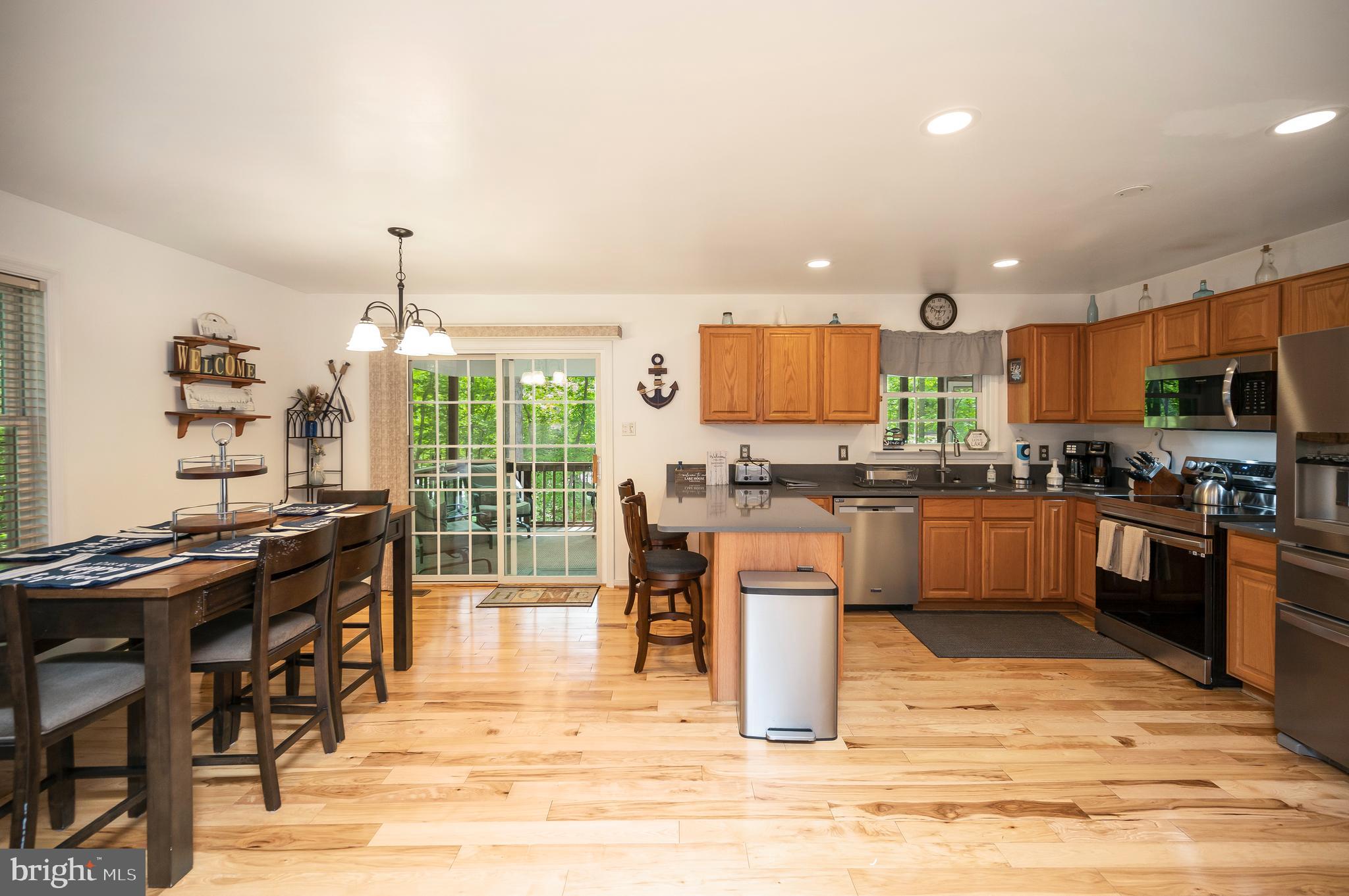 78 FOREST LANE