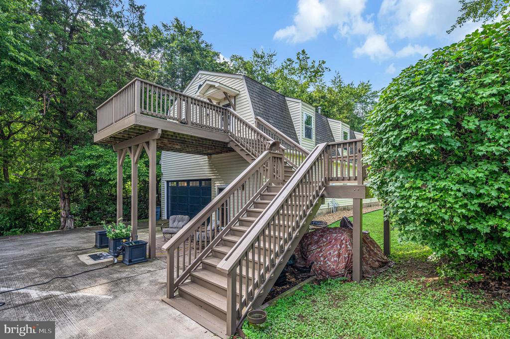 446 BAILEY DRIVE