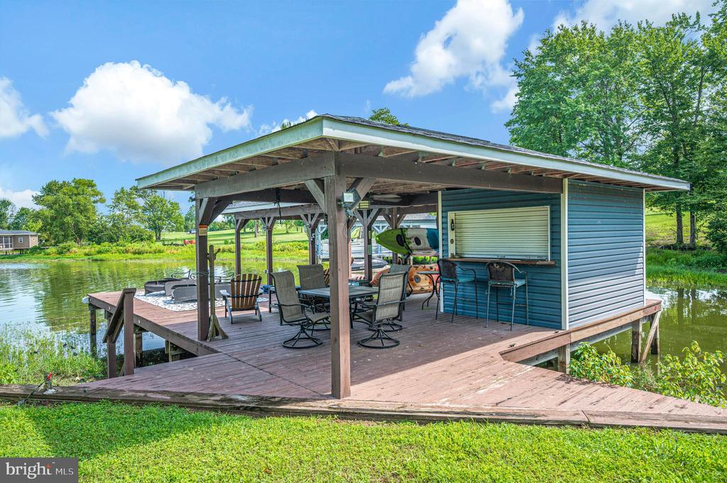446 BAILEY DRIVE