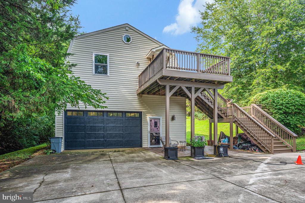446 BAILEY DRIVE