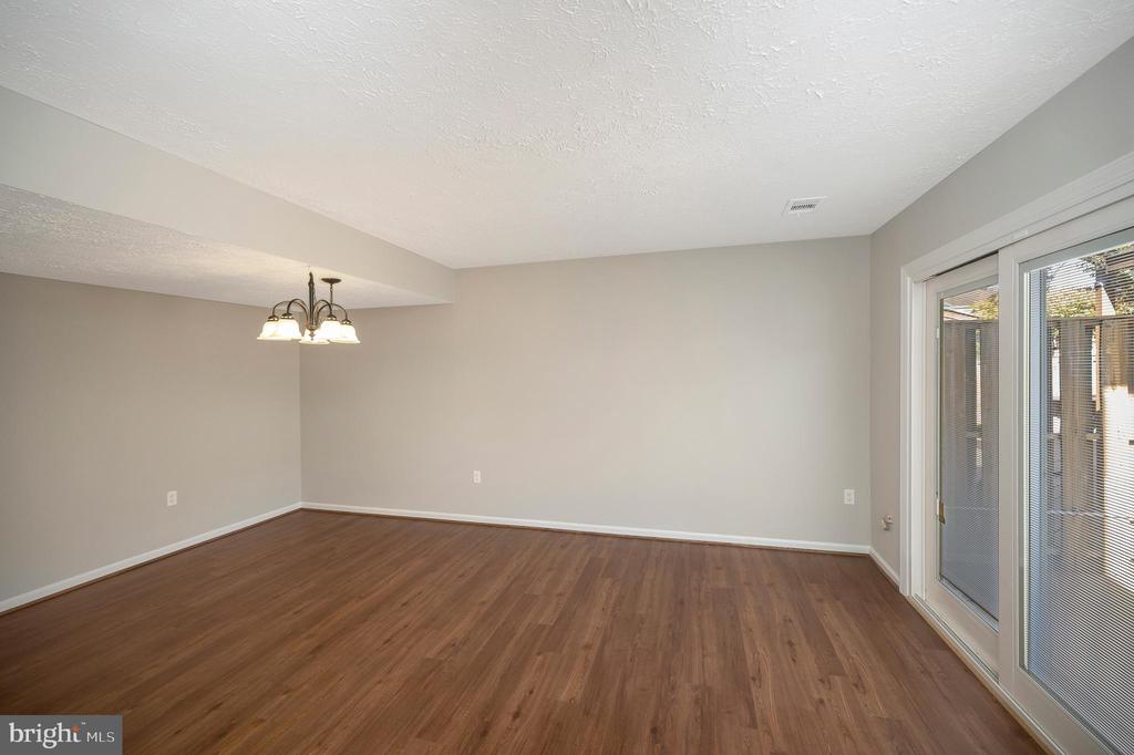 8634 ANNA COURT
