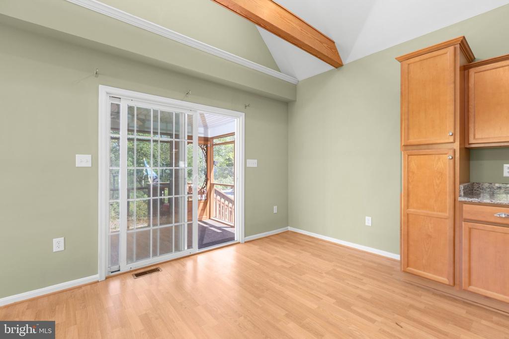 540 Curve Way
