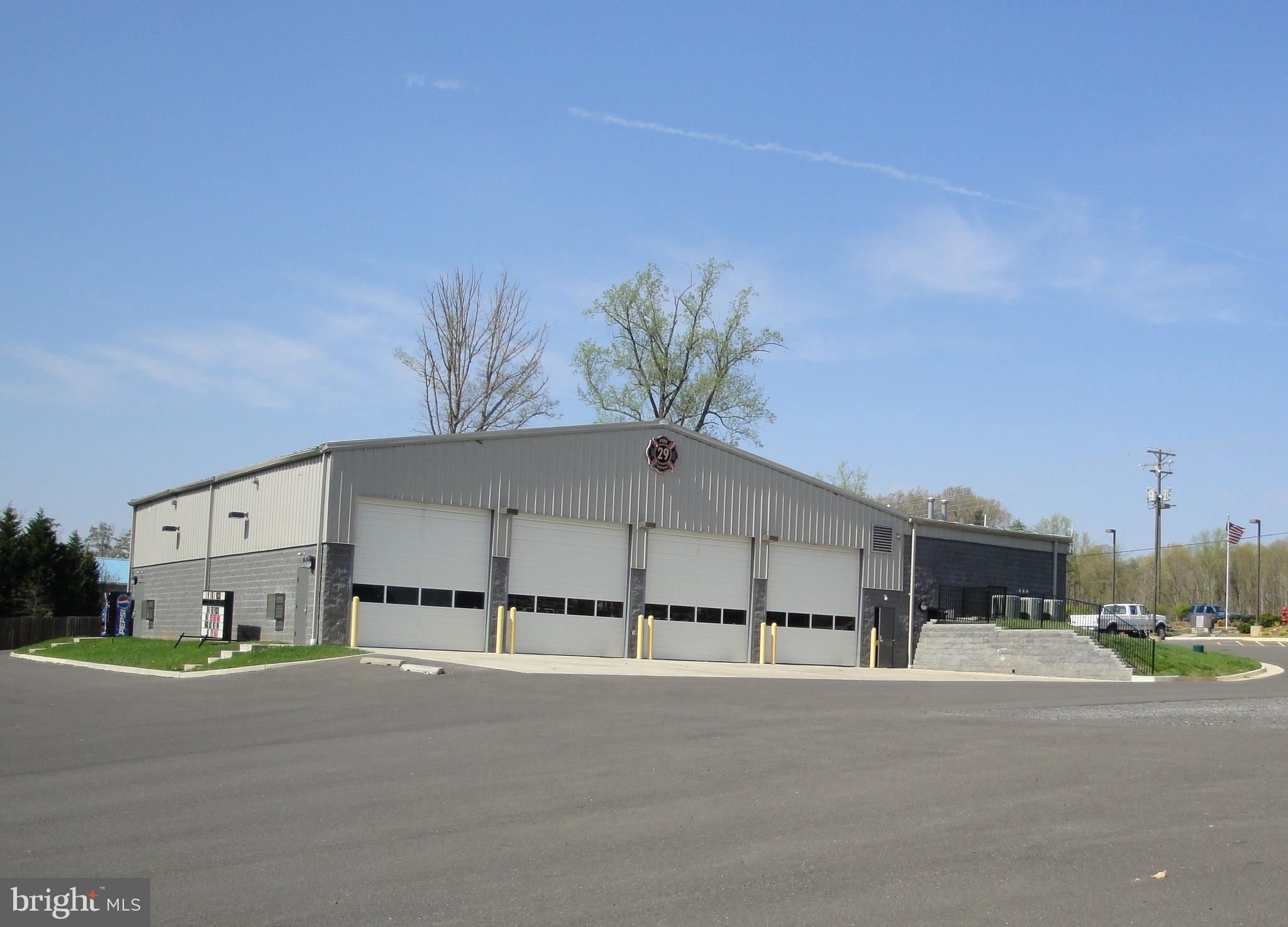 905 EASTOVER PARKWAY