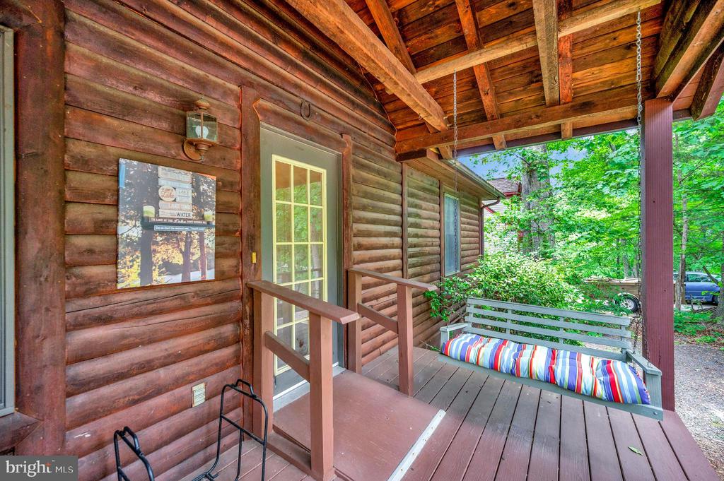 140 MONTICELLO CIRCLE