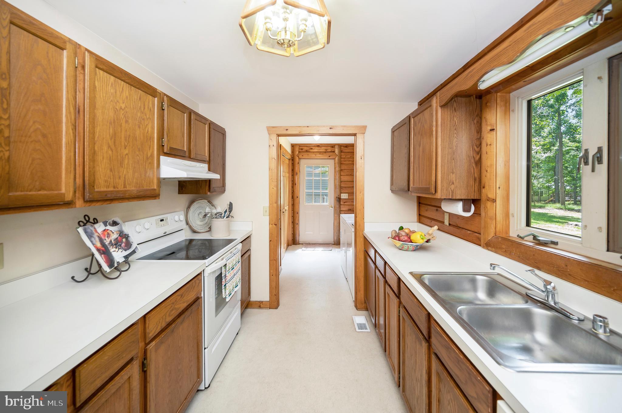 140 MONTICELLO CIRCLE