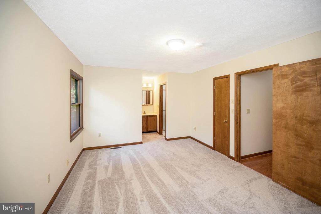 209 FAIRWAY DRIVE