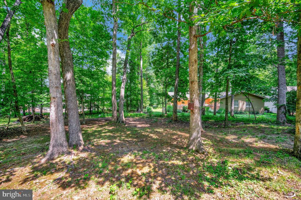 103 FLAGSTONE COURT