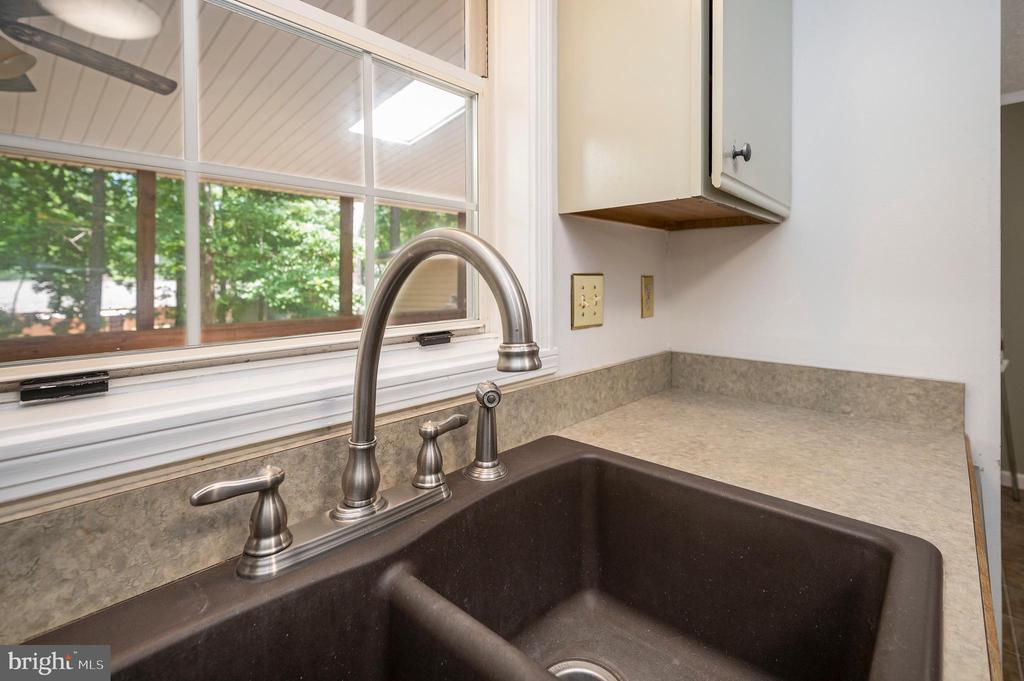 103 FLAGSTONE COURT