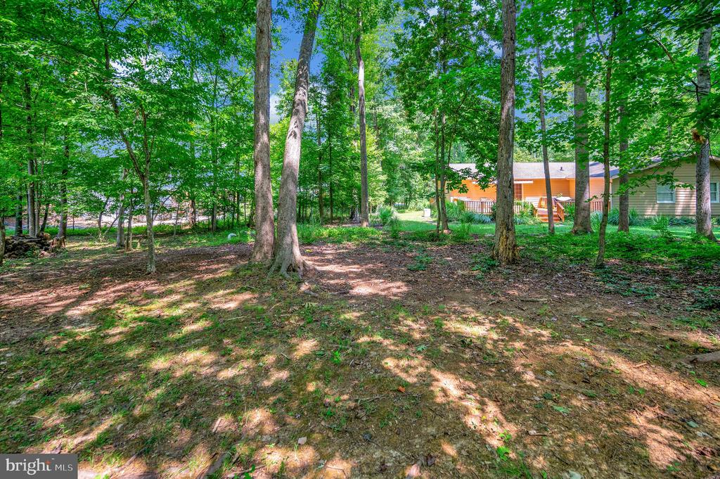 103 FLAGSTONE COURT