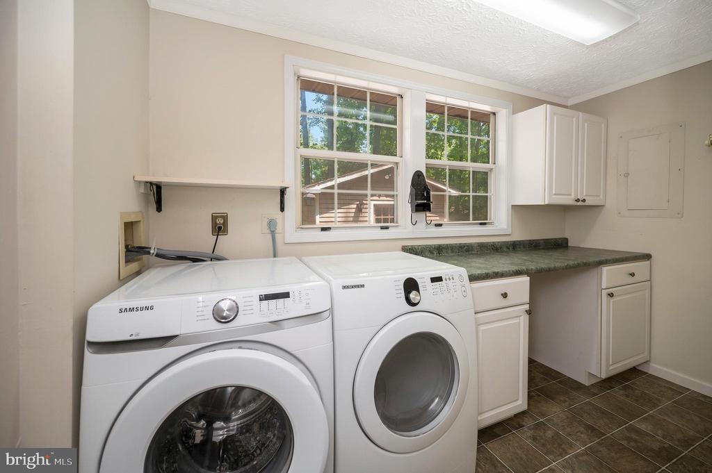 103 FLAGSTONE COURT