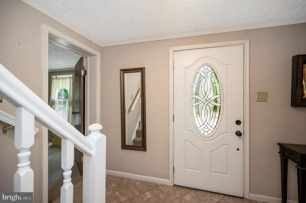 103 FLAGSTONE COURT