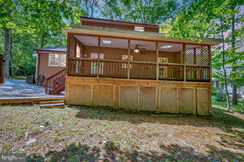 103 FLAGSTONE COURT