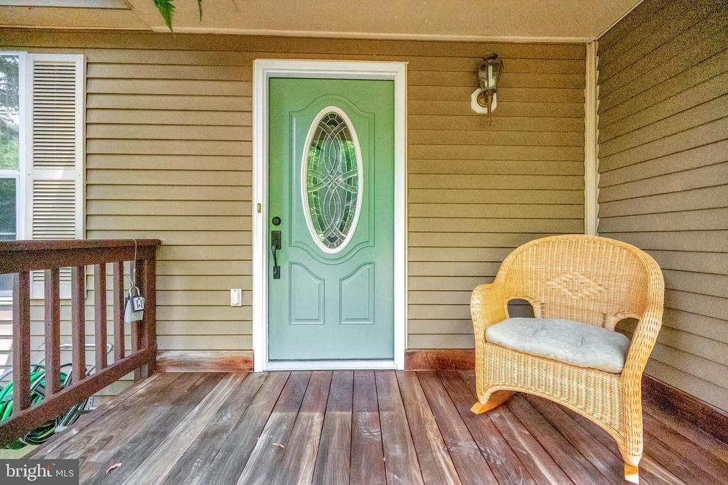 103 FLAGSTONE COURT