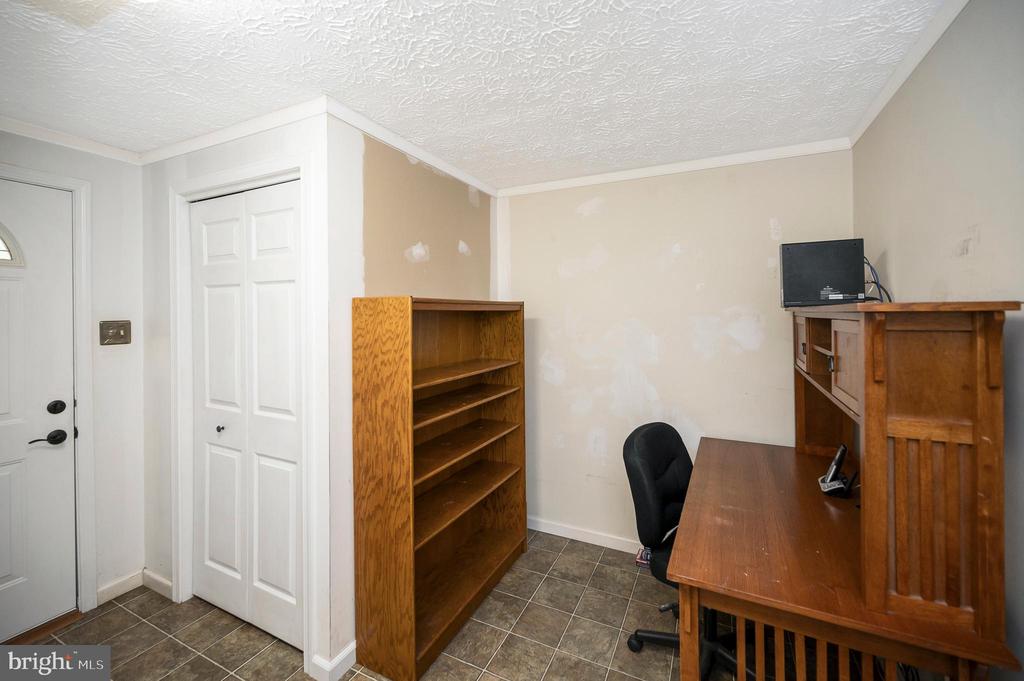 103 FLAGSTONE COURT