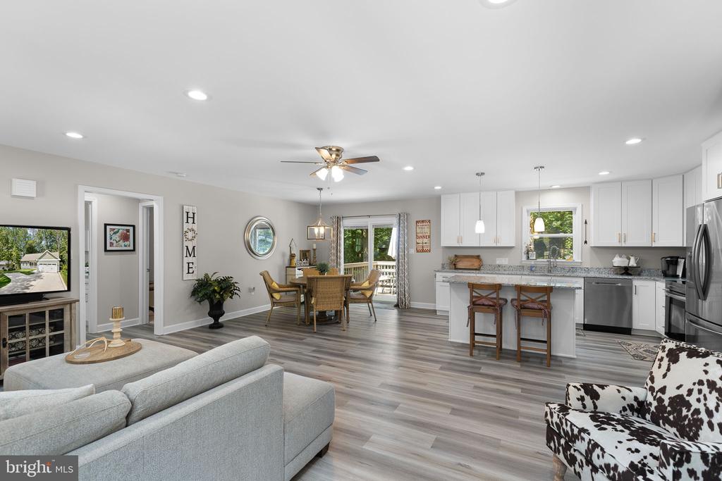 110 CARRIAGE COURT