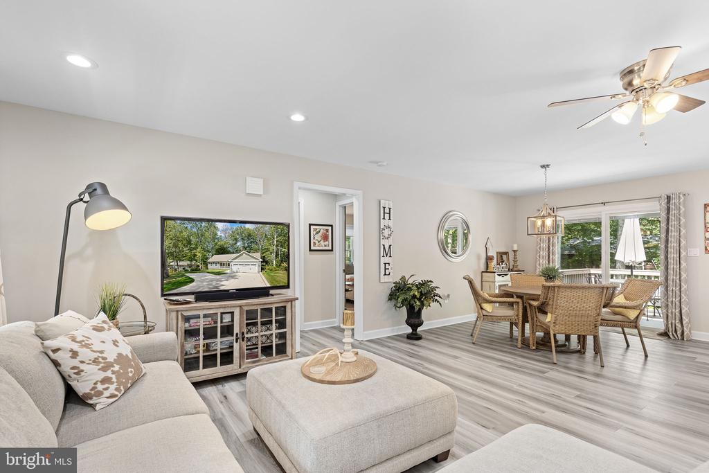 110 CARRIAGE COURT