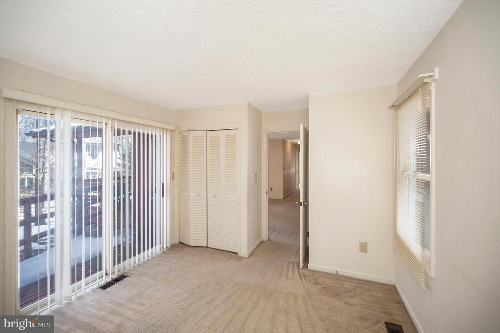 102 SUNSET COURT