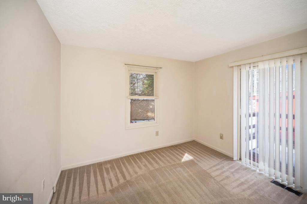 102 SUNSET COURT